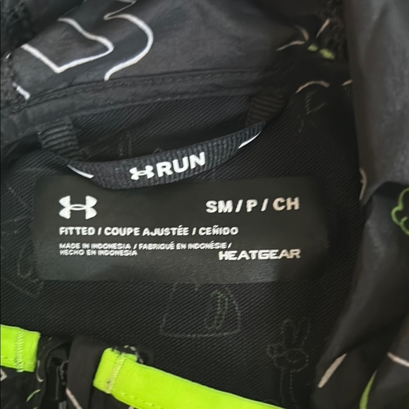 Under Armour Black and Green Raincoat with Integrated Hood - Picture 2 of 4